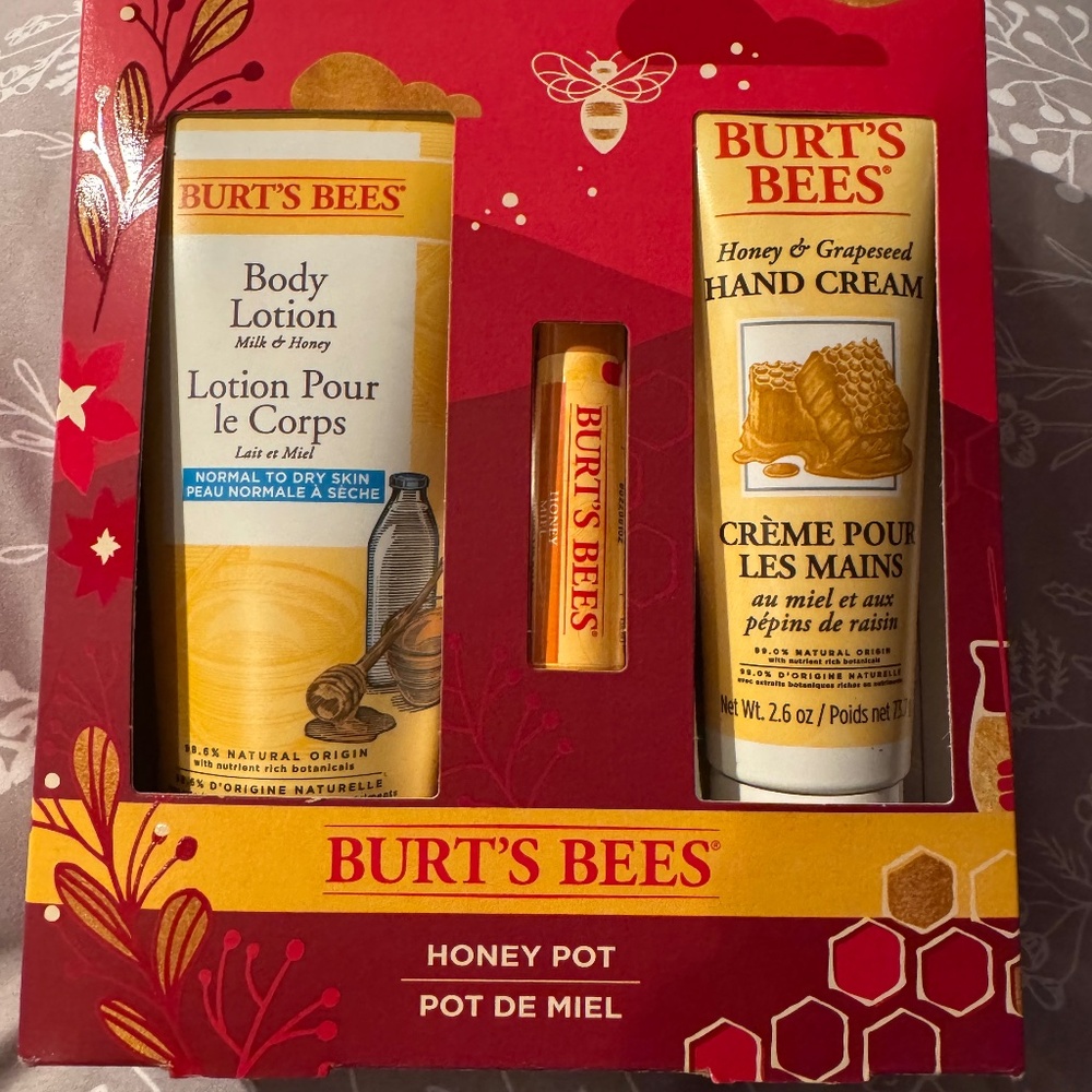Burt’s Bees Gift Set, New in box